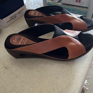 Women's Tan Leather Wedge Sandals